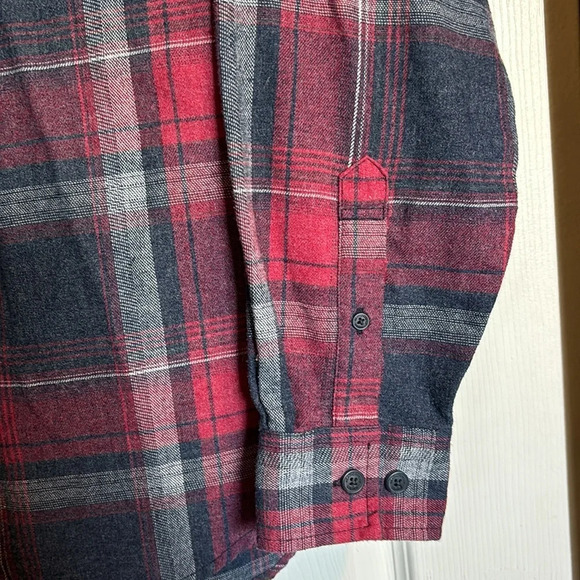 Weatherproof men’s red and blue flannel button down shirt size medium - Picture 5 of 8